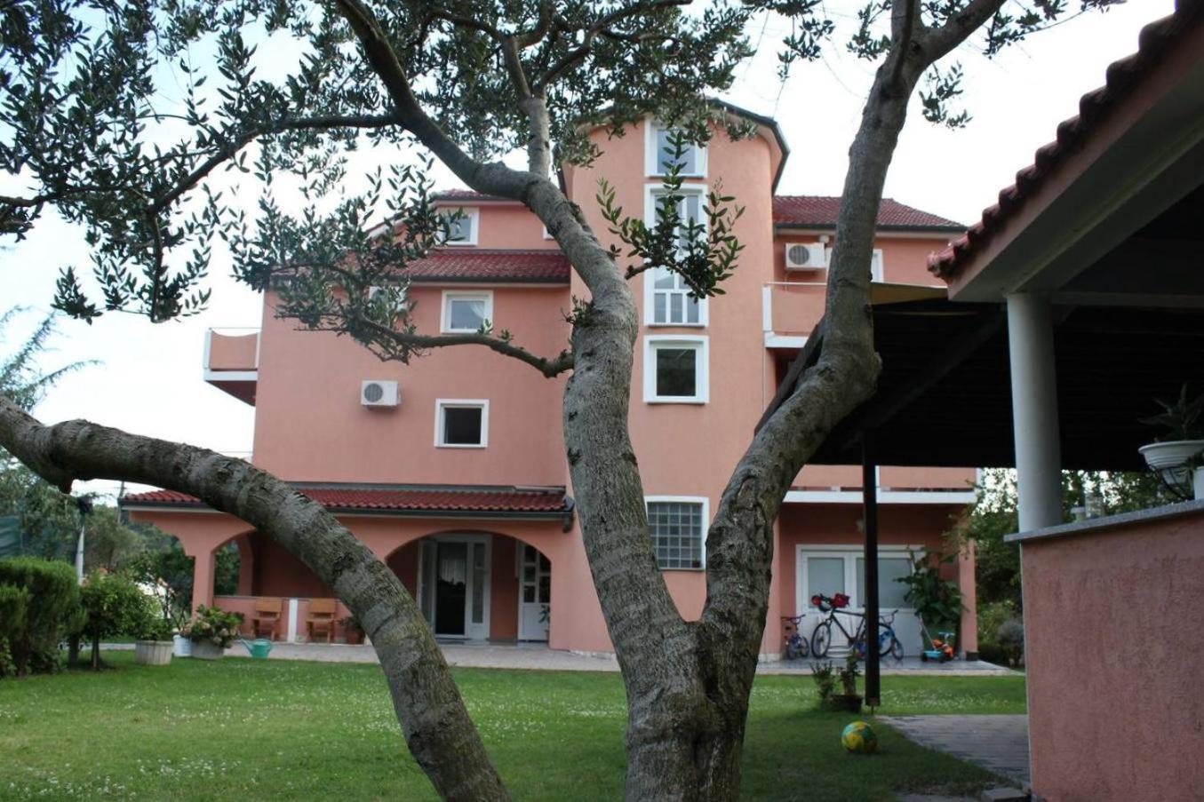 Apartments Matija Kampor Exterior photo